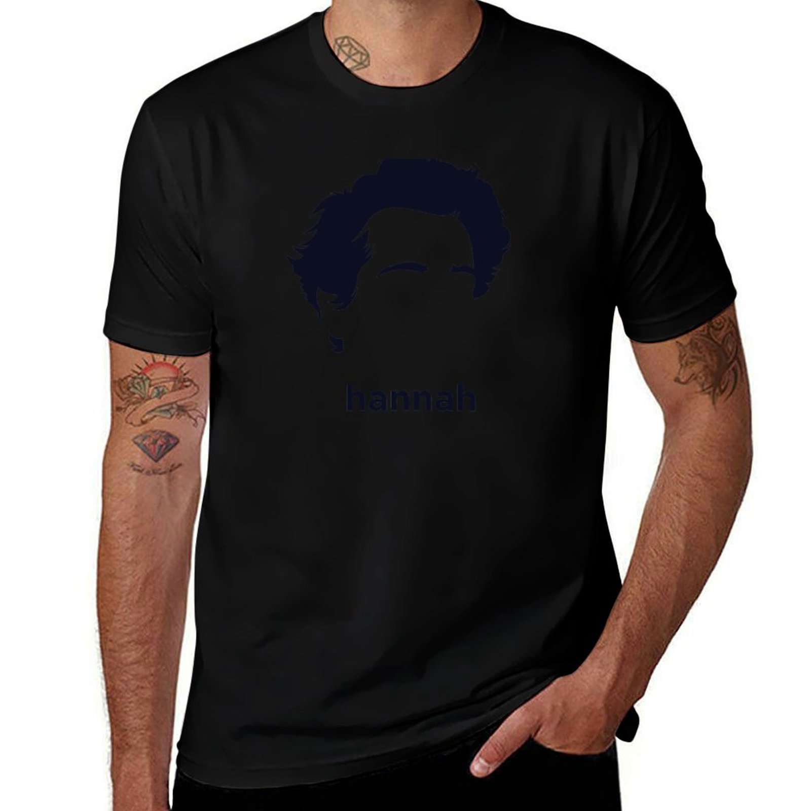 Street Fashion History - ฮันนาห์ อเรนด์ (ประวัติศาสตร์ฮิร์ซูท) เสื้อยืดสตรีทแฟชั่นเสื้อยืดลำลอง