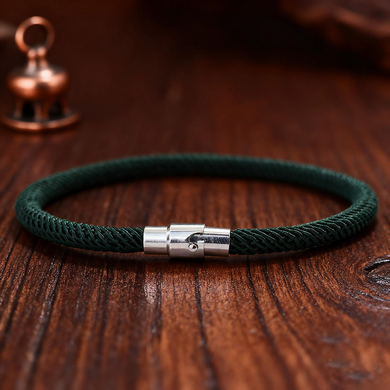 สร้อยข้อมือถักมือ เกรด A พร้อม - Street Fashion In Milan บทวิจารณ์และราคา